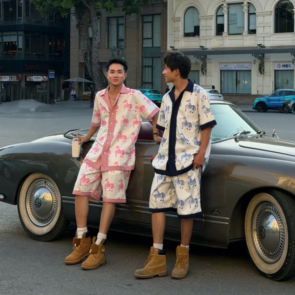 Bộ pijamas tay ngắn YELLOW FLICKER họa tiết "NGỌ"unisex