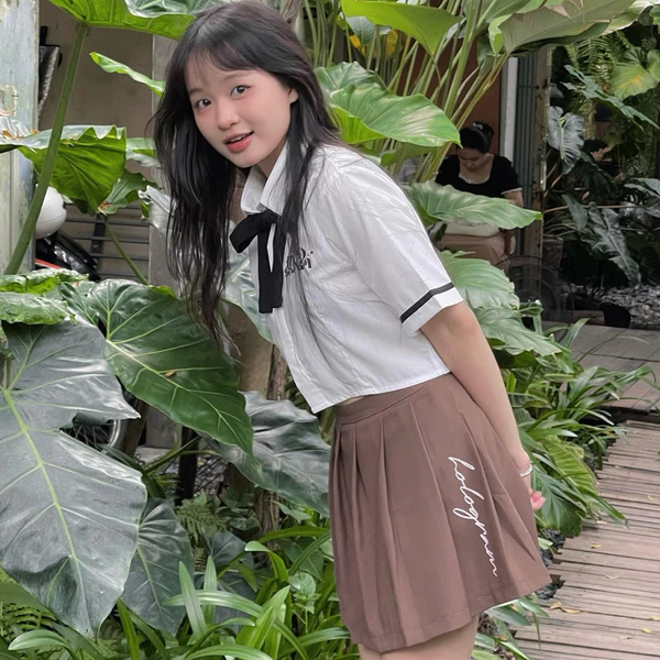 Chân váy ngắn tennis Hologram phong cách nữ sinh Châu Á, HOLO SKIRT/NÂU