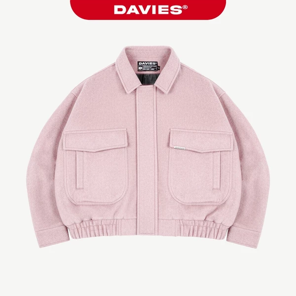 Áo khoác bomber nỉ màu hồng DAVIES form rộng cổ bẻ túi hộp đính logo inox kèm lót dù Crop  Classy Jacket |D36-AK2-H