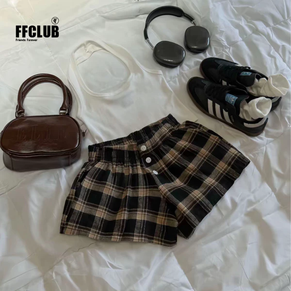 QUẦN SHORT NỈ DẠ LOGO THÊU CALL ME CARO FFCLUB MIX