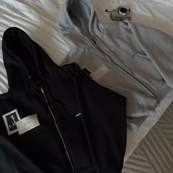 [DEAL MỞ BÁN] GALLERY HOODIE ZIP - Áo khoác nỉ bông dây kéo kim loại (Có túi trong) Whose Studio