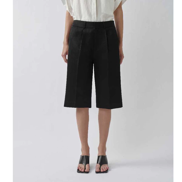 HIGHCHIC - SENSE COLLECTION - QUẦN ĐEN LỬNG - MIST BERMUDA SHORT