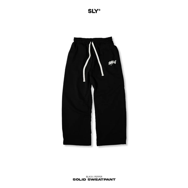 Quần nỉ ống rộng SLY Sweat Pant Solid màu đen