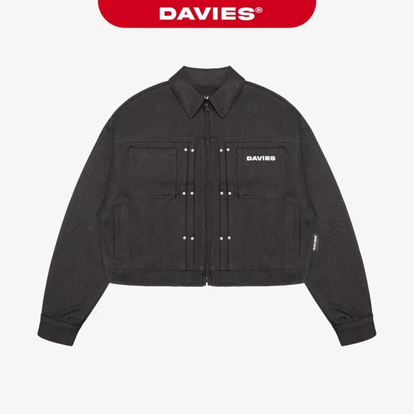 Áo khoác croptop nam nữ chất kaki DAVIES hoạ tiết hình thêu da đính nút kim loại cổ bẻ màu đen Skirmish Jacket|D-AK21-KK