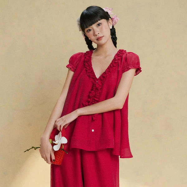 DOTTIE - Áo cổ tim trang trí bèo - T1178