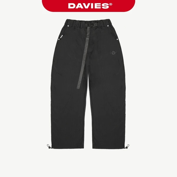 Quần dù nam nữ ống suông DAVIES lưng thun phối khóa cài hình thêu logo đính nút bạc màu đen Trooper Pants |D-Q13