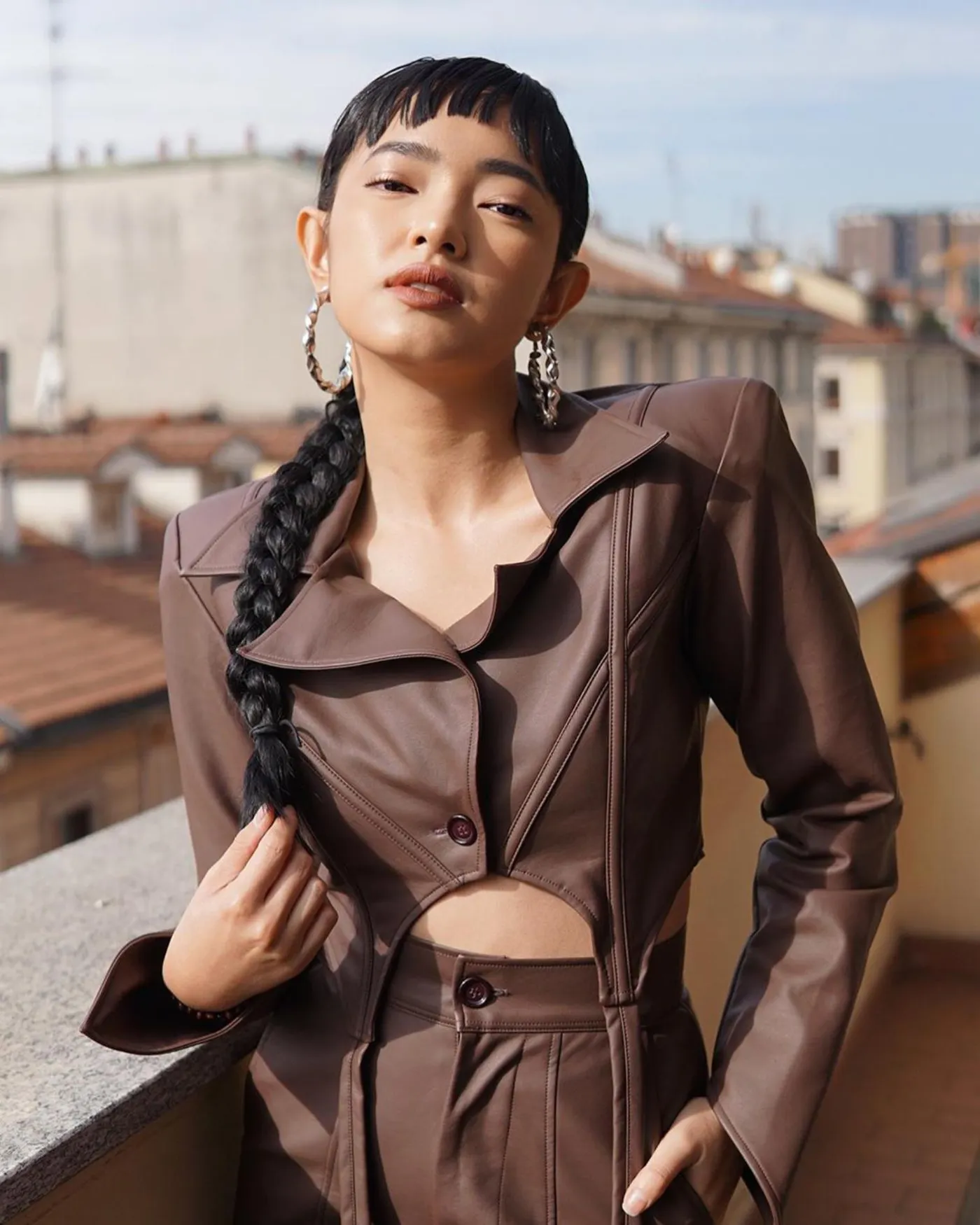 Châu Bùi tiếp tục tỏa sáng trên đường phố Milan Fashion Week 2020