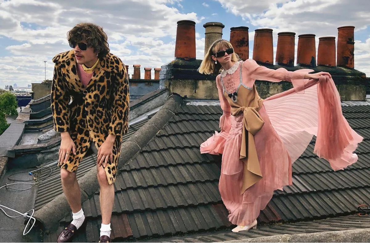 Mẫu Gucci lại một lần nữa “tự xử” với bộ ảnh Fall 2020