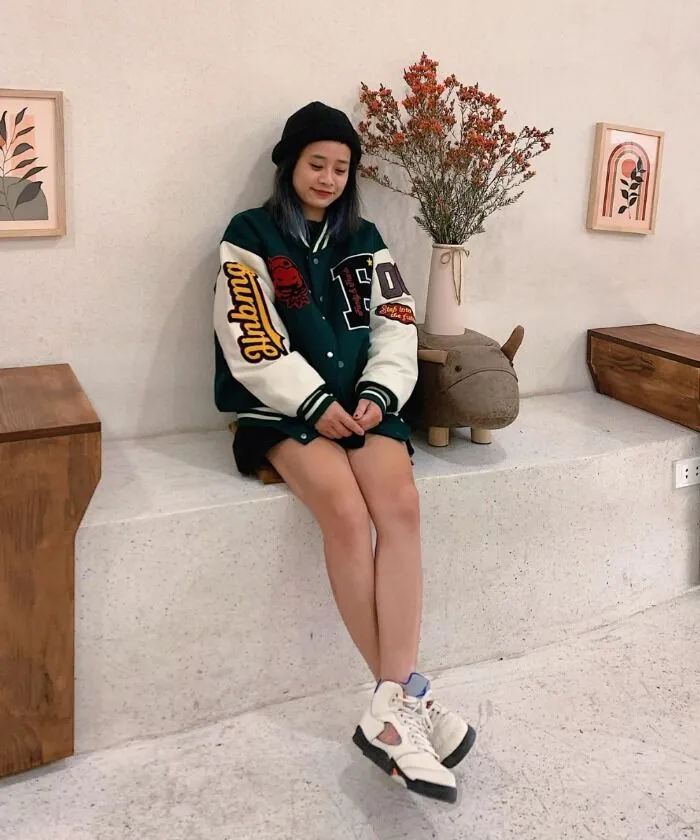 Top 8 varsity local brand được giới trẻ săn đón