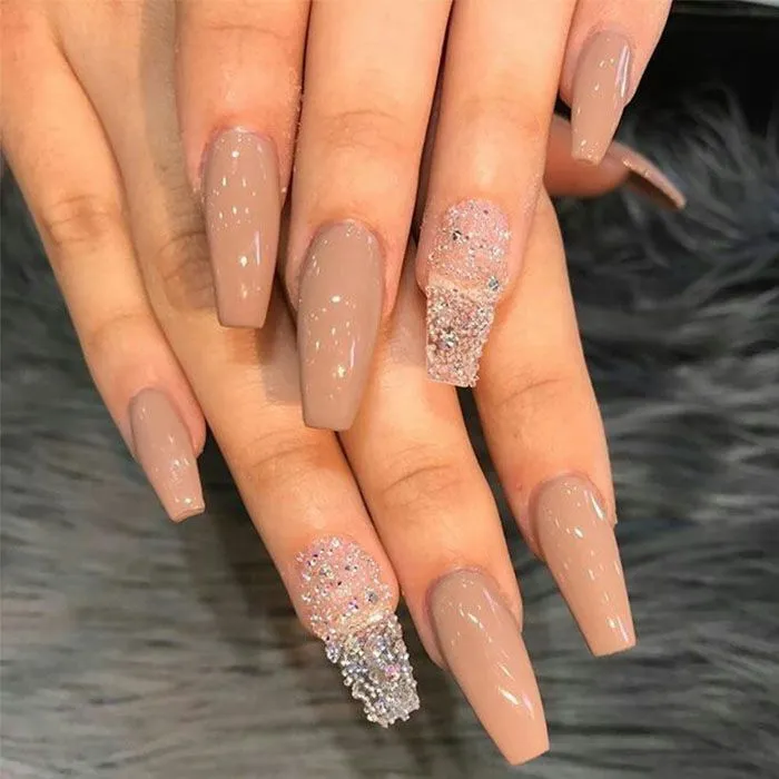 Nail đẹp màu nâu sữa