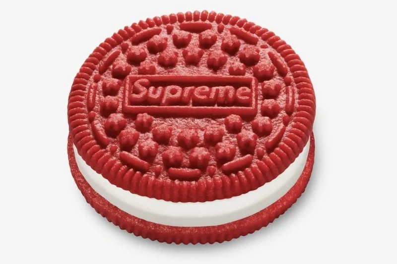 Hơn 200 nghìn đồng cho một miếng bánh Supreme x Oreo, bạn có dám thử không?