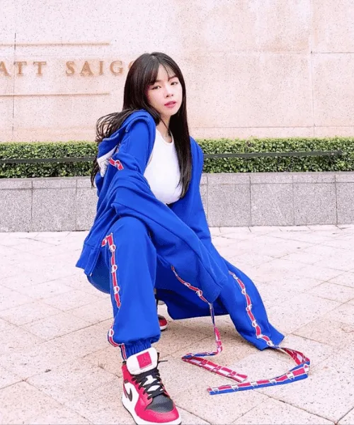 Nếu thường xuyên theo dõi mạng xã hội của DJ Mie, mọi người sẽ dễ dàng nhận ra cô nàng cực kỳ mê đồ thể thao.