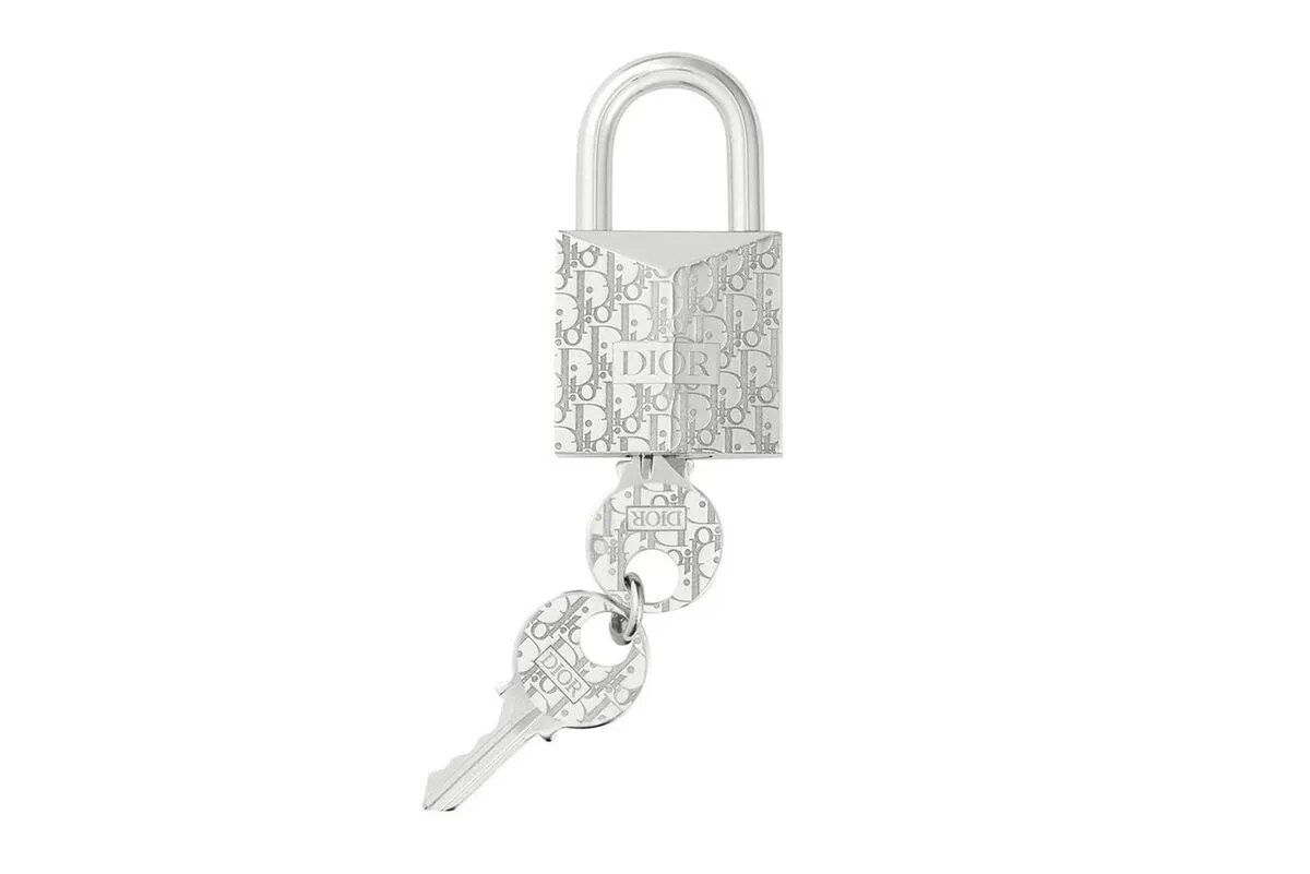 Bạn sẽ bỏ 13 triệu đồng để mua chiếc ổ khóa này từ Dior?