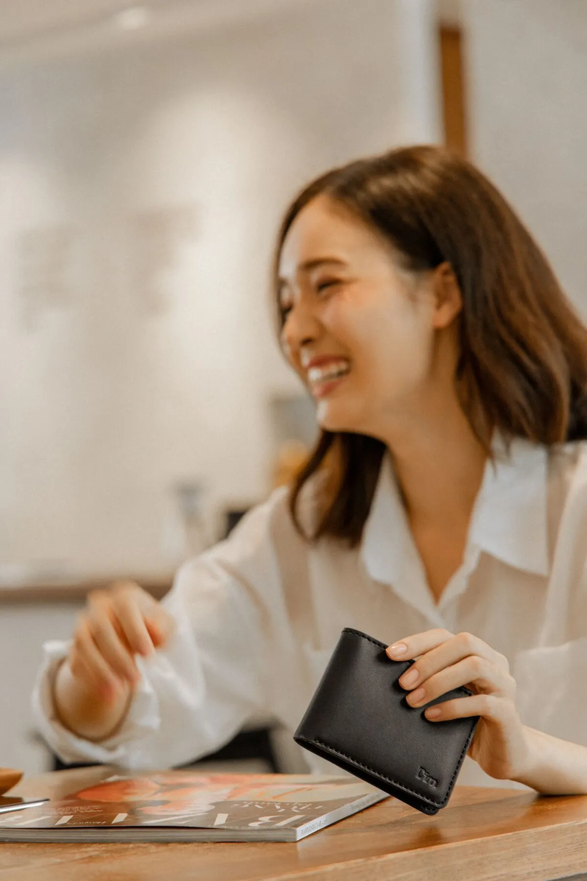 Dim  - Chiếc ví của mọi nhà, dùng bởi mọi người và được mang đến mọi nơi