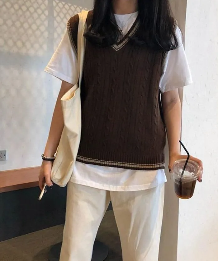 Phối đồ với áo gile nữ cùng áo thun 