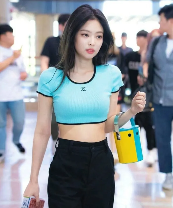 Thời trang sân bay của Jennie Blackpink