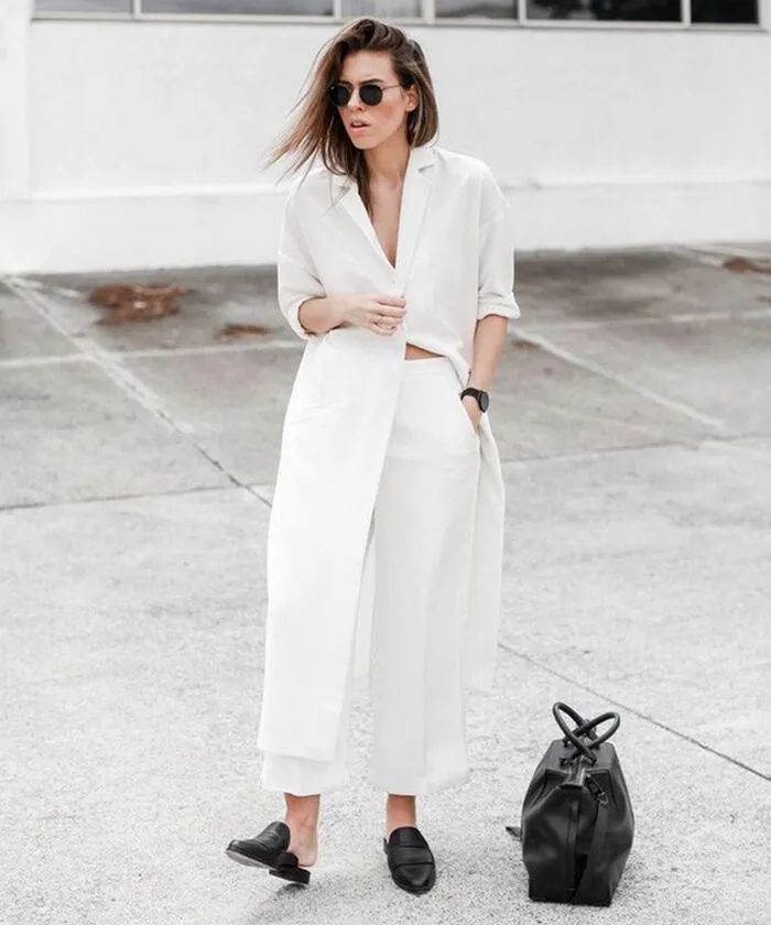 Hay diện cùng quần baggy cho set đồ công sở thêm phần cá tính cũng là lựa chọn không tồi 