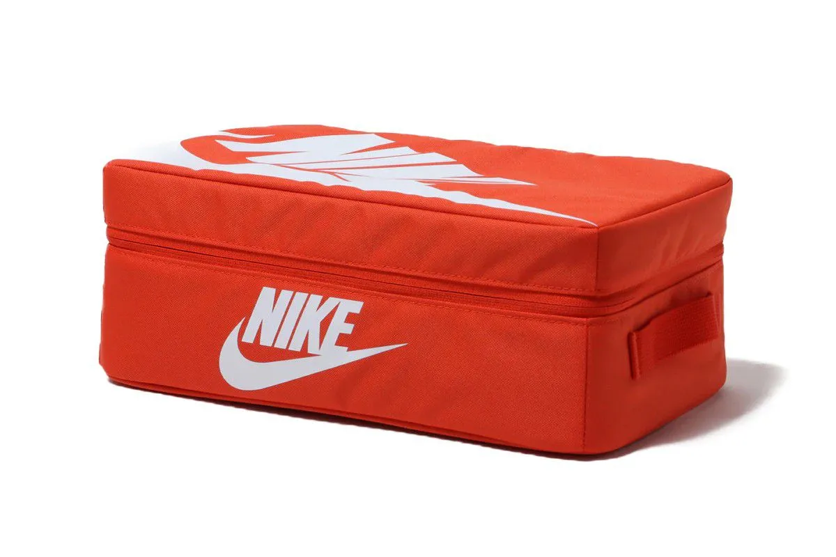 Nike chuyển đổi hộp giày truyền thống sang túi vải tiện dụng