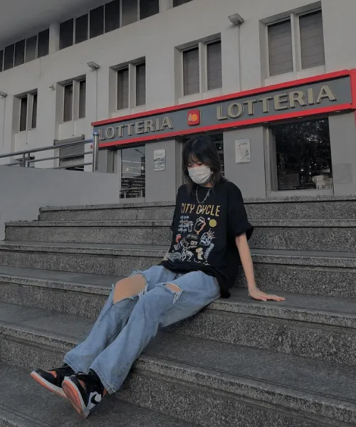 Giày Jordan 1 cổ thấp x quần jeans rách