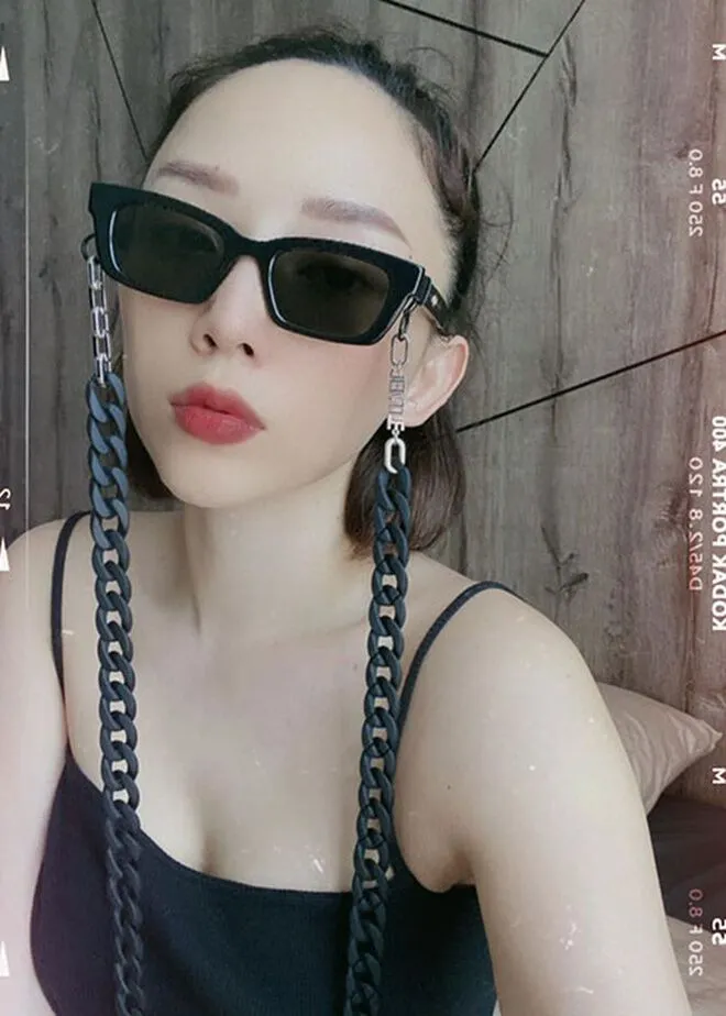 Điểm danh loạt sao Việt đã “đập hộp” thiết kế kính mới nhất do Jennie thiết kế