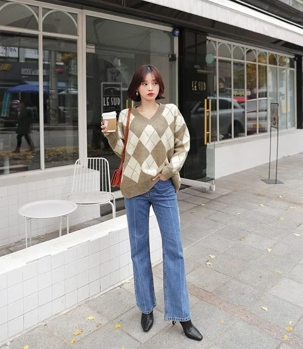 Noel 2021 giới trẻ mặc gì? Gợi ý 10+ outfit Giáng Sinh cực ấn tượng