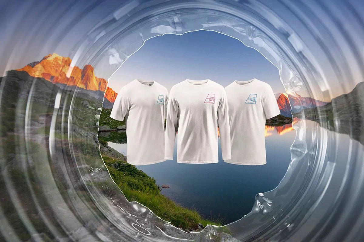 Hưởng ứng thời trang bền vững, The North Face ra mắt dòng áo phông giới hạn làm từ vỏ nhựa tái chế