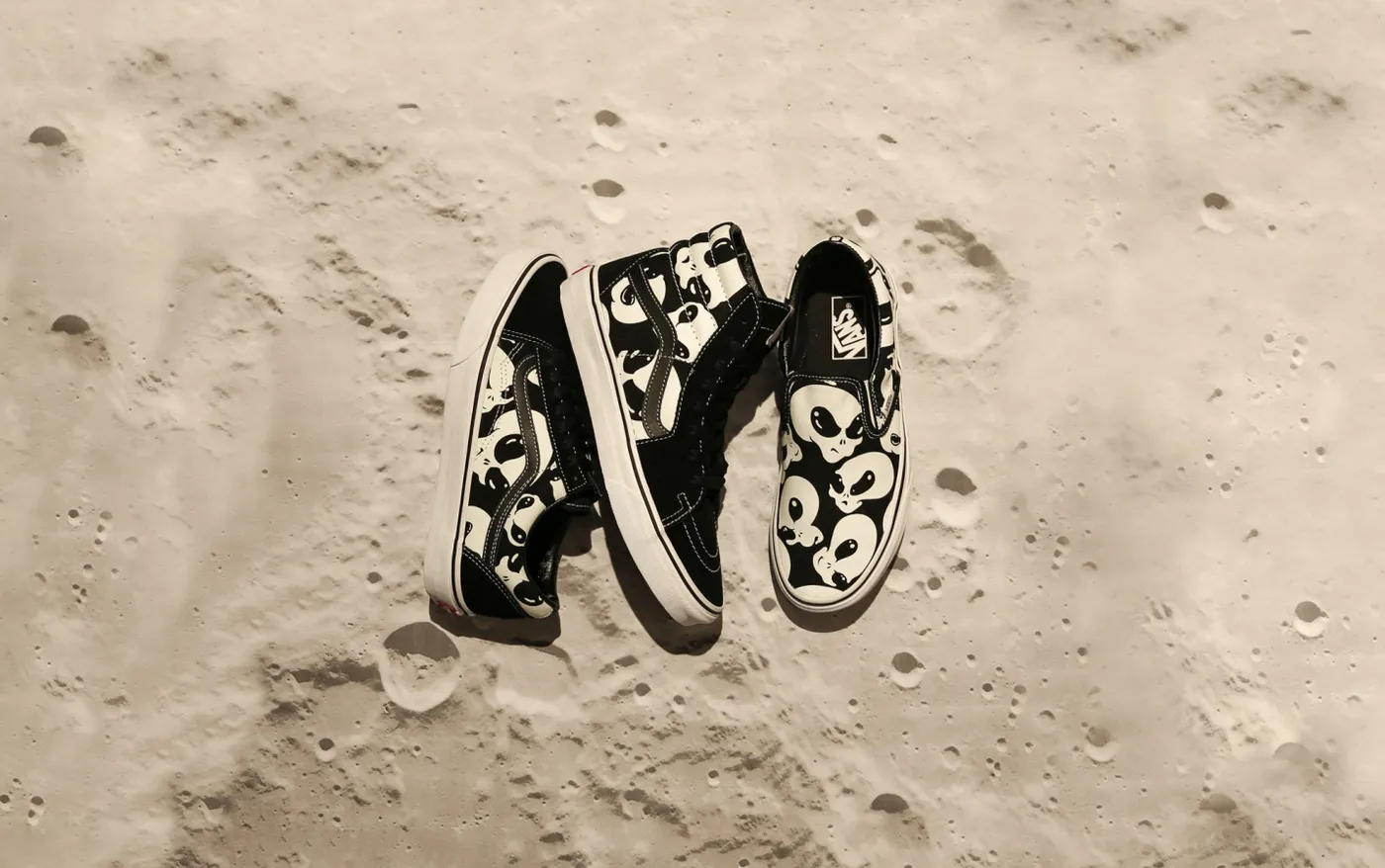 Vans đón tháng 12 bằng bộ sản phẩm Vans Alien Ghosts