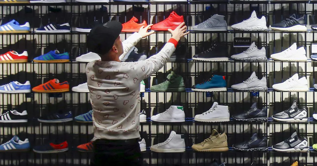 Có 23 tỷ đôi sneaker được sản xuất và 300 triệu đôi bị vứt đi mỗi năm
