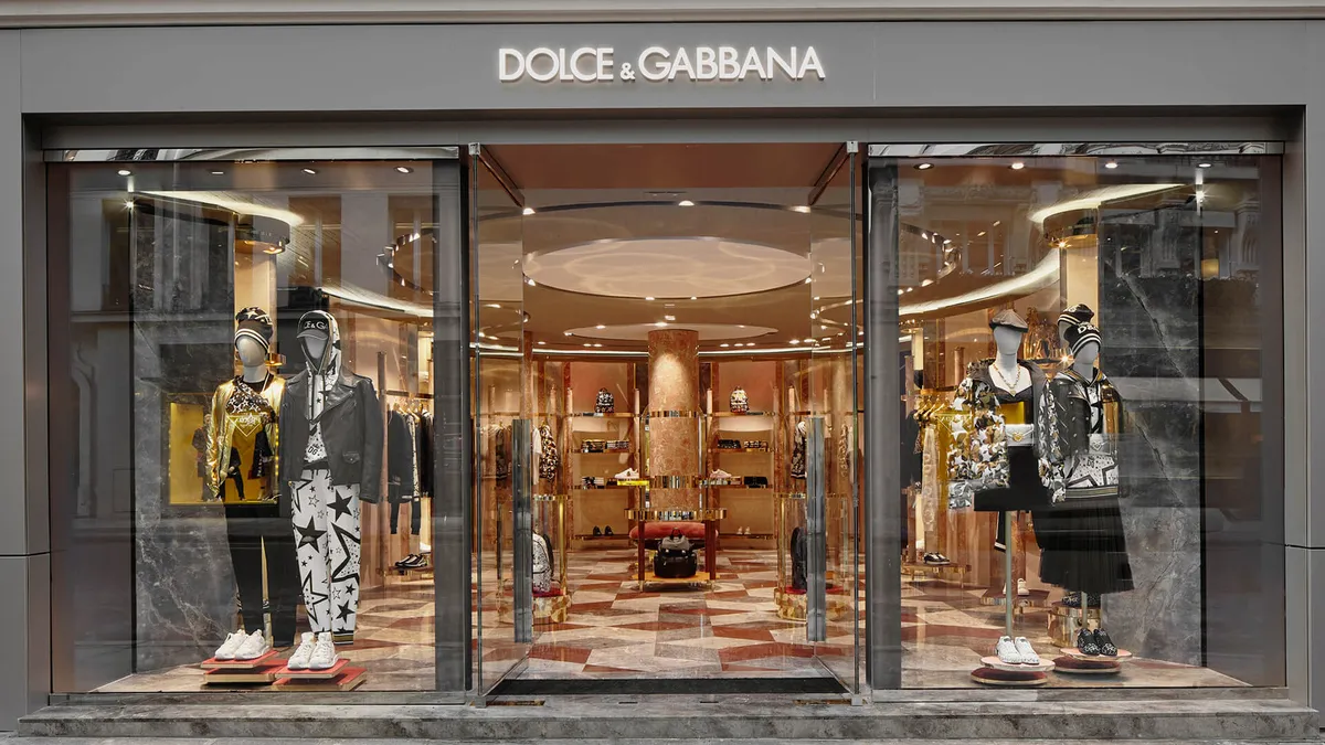 Từ nay, tín đồ thời trang có thể tham quan cửa hàng Dolce & Gabbana từ bất cứ đâu