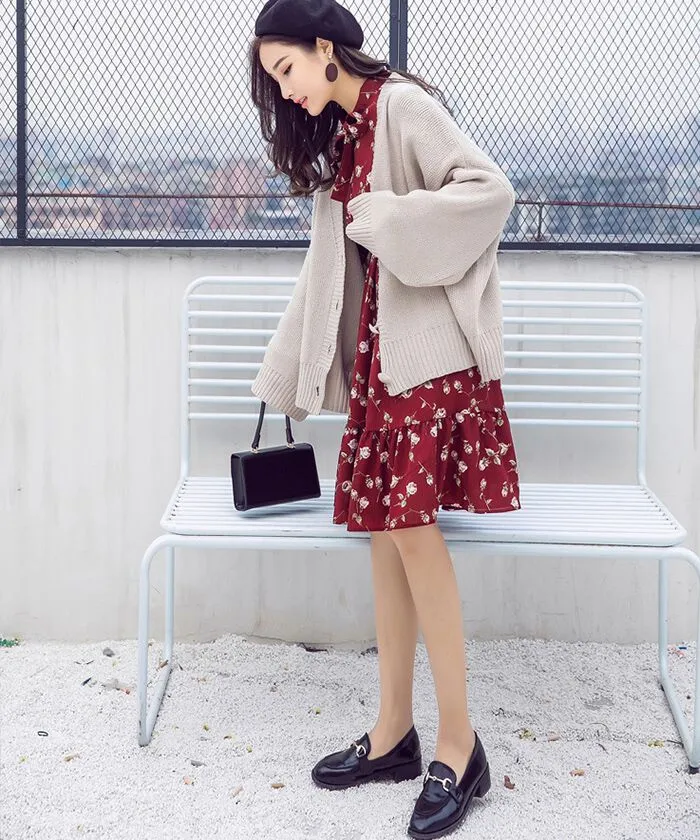 Giày loafer nữ phối cùng váy liền
