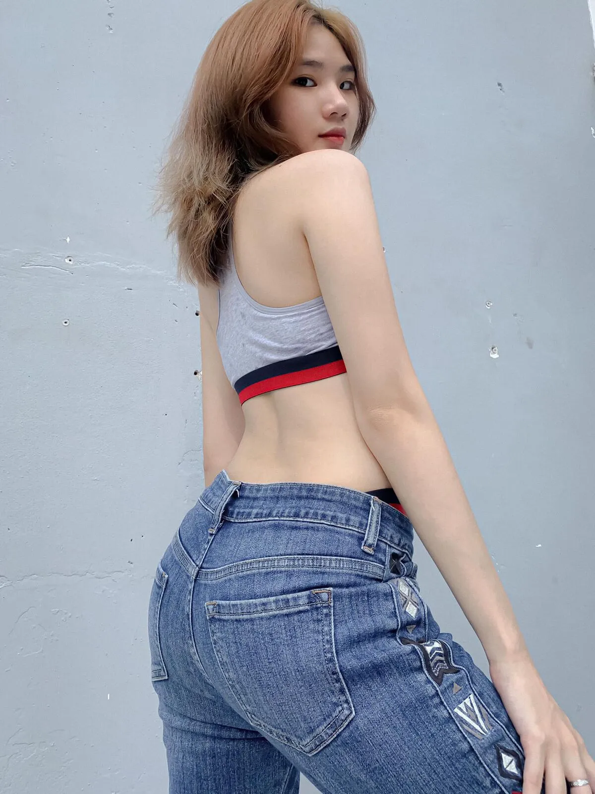 [VNFD] Đâu là những kiểu chụp ảnh street style rất được giới trẻ yêu thích?