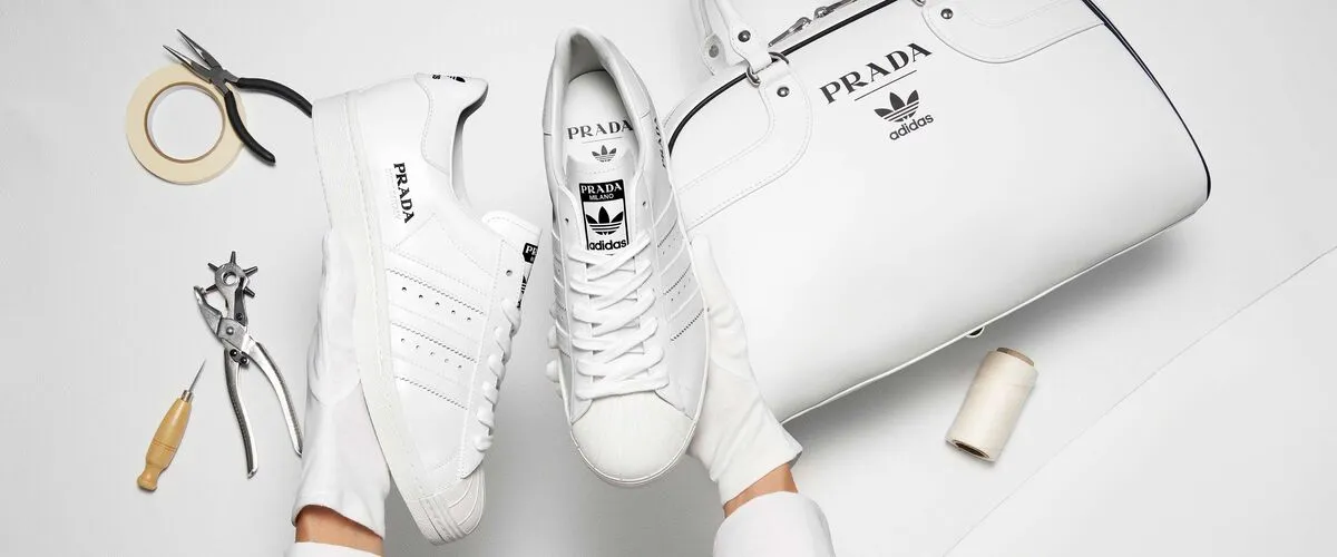 Những tranh cãi xoay quanh thiết kế adidas Superstar cộng tác cùng Prada