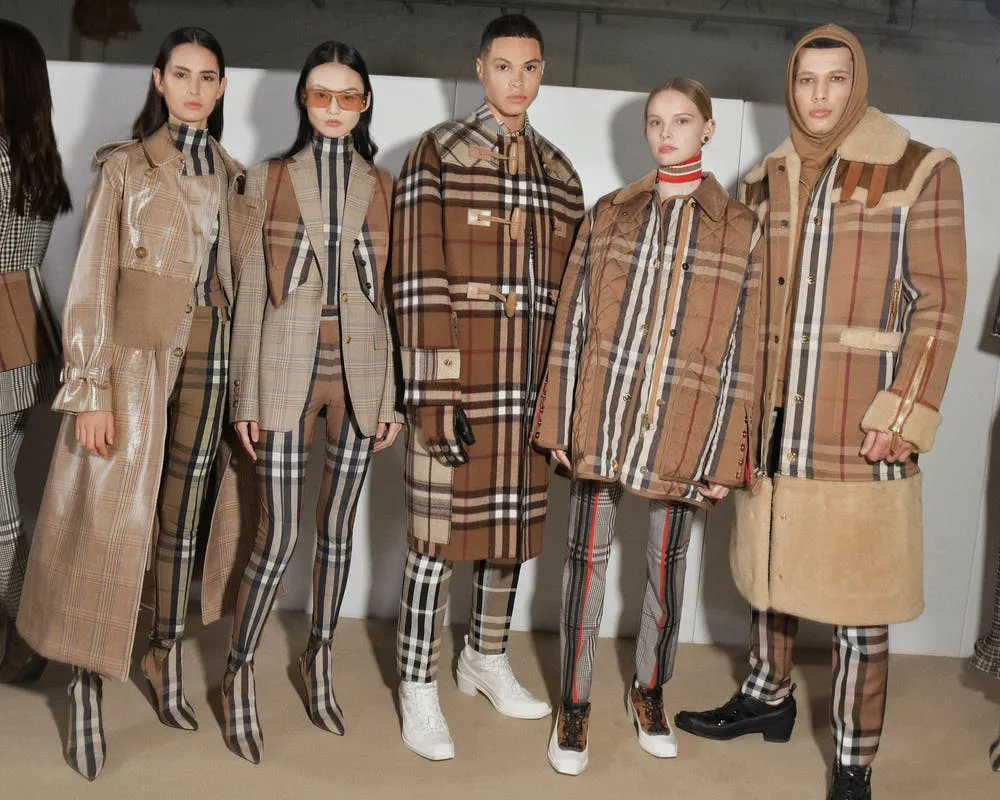 Một công đôi việc: Burberry bảo vệ môi trường, tặng vải thừa cho sinh viên thời trang