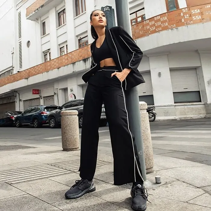 Khai quật loạt đồ sporty đỉnh từ Dosiin, web lạ nhưng toàn đồ ngon lại còn có tip phối đồ chuẩn khỏi bàn