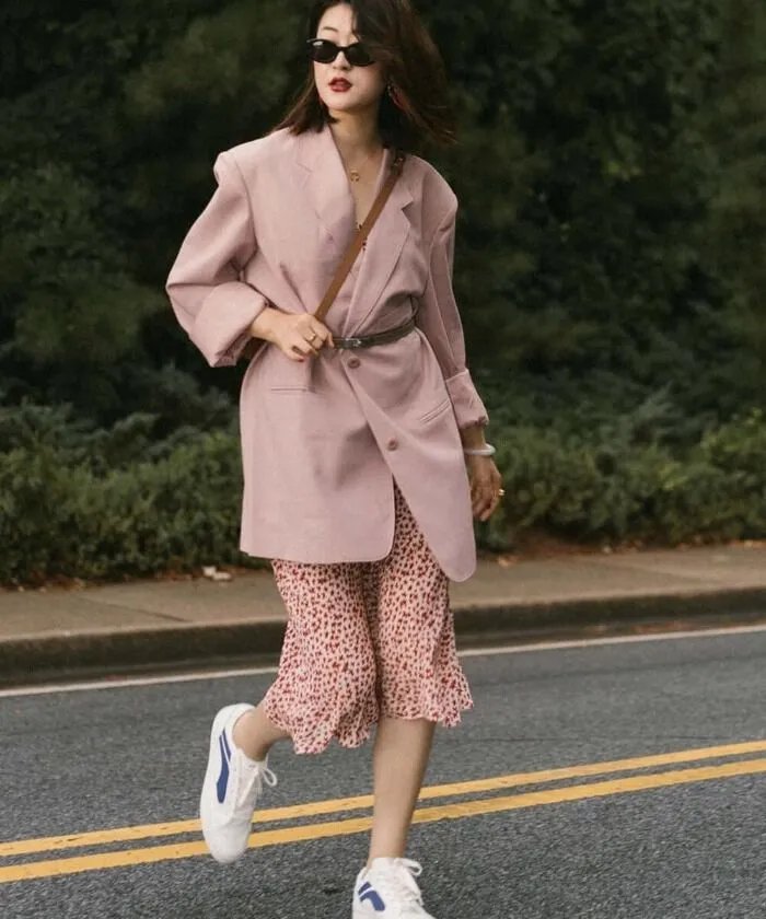 Phối đồ với blazer cùng váy liền