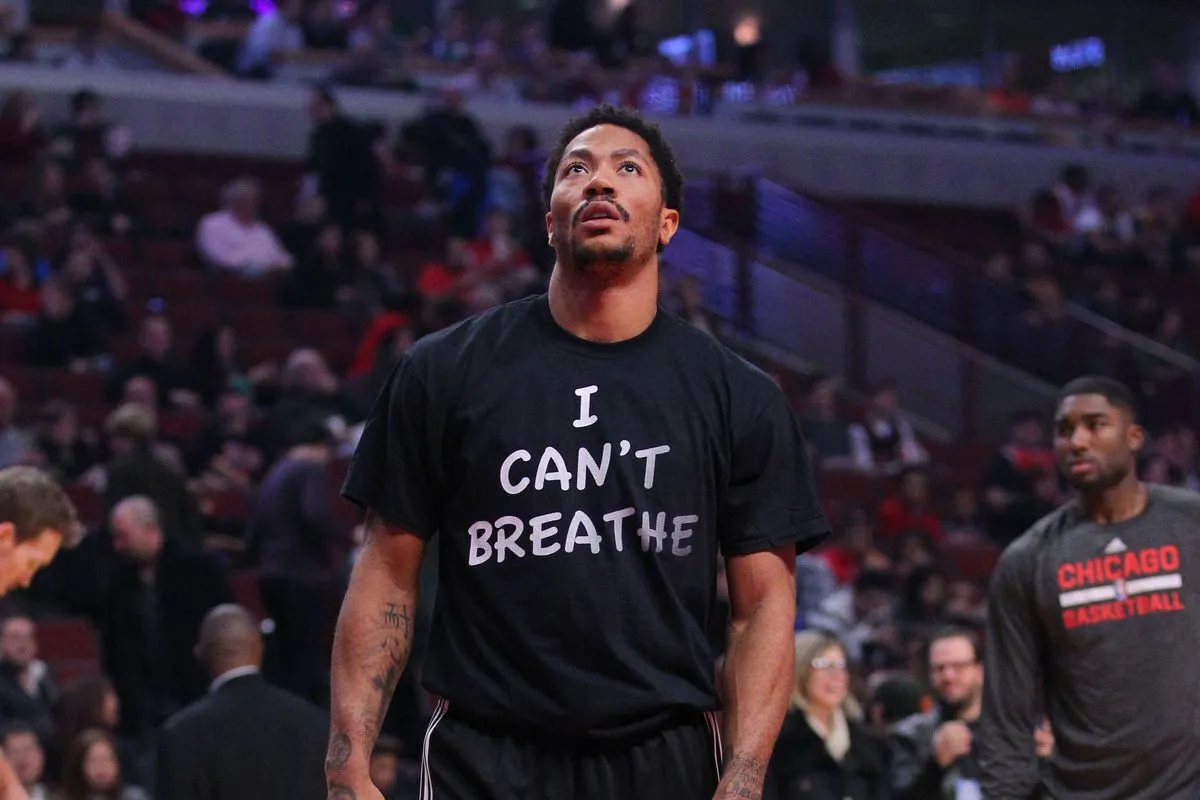 Mẫu áo NBA đình đám năm xưa vô tình được săn đón nhiều nhất những ngày qua