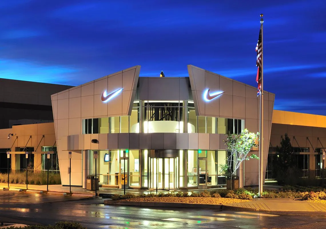 Nhân viên dương tính với Covid-19, Nike đóng cửa “đầu não” lớn nhất thế giới