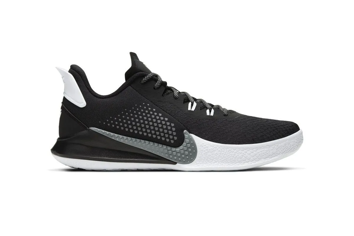 Giữa tâm dịch, Nike âm thầm ra mắt mẫu giày Kobe Bryant mới