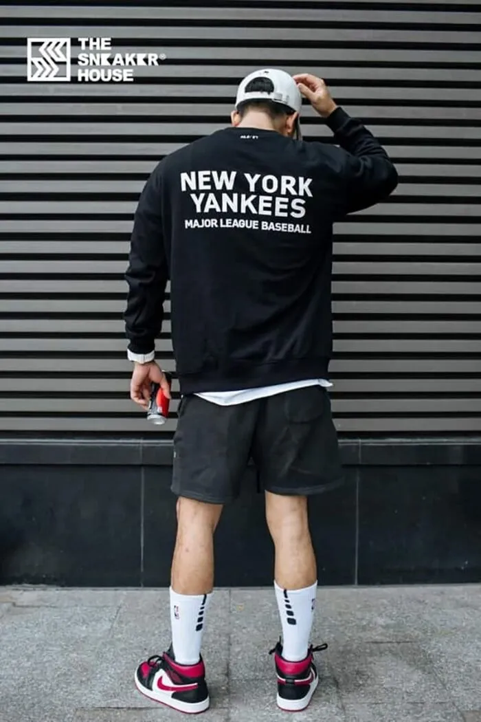 Phối hợp Sweater với quần ngắn trong những buổi dạo chơi ngày hè