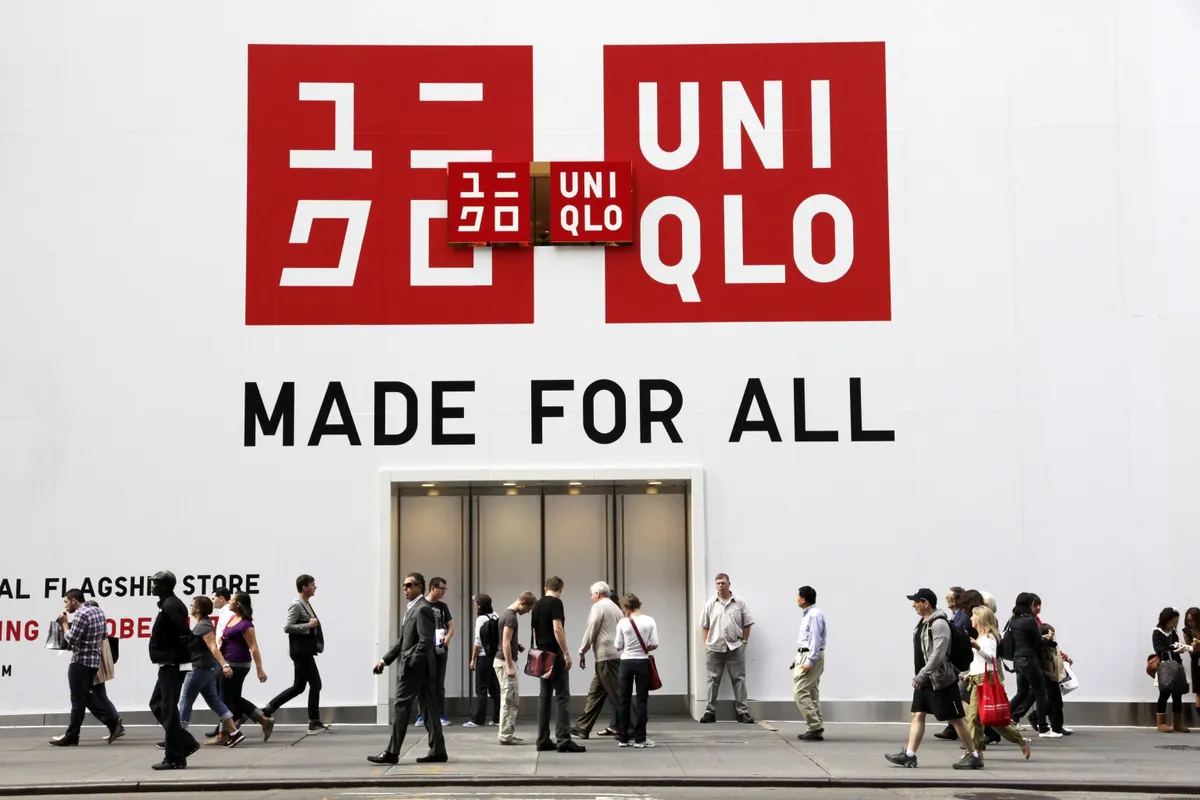 Công ty chủ quản của Uniqlo vượt mặt Zara trở thành tập đoàn thời trang giá trị nhất thế giới