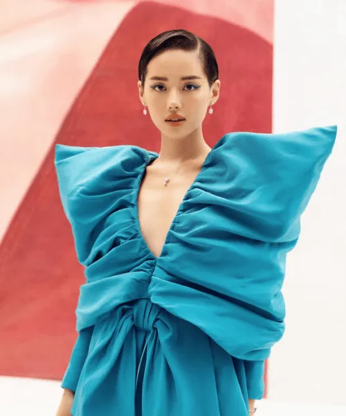 Khánh Linh là gương mặt trẻ xuất hiện trong cuộc thi TikTok FashUp 2021 với vai trò là giám khảo mục Fashionista Icon