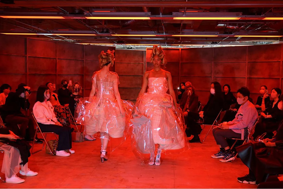 Comme des Garçons đột ngột ra mắt BST mới ngay tại … trụ sở công ty