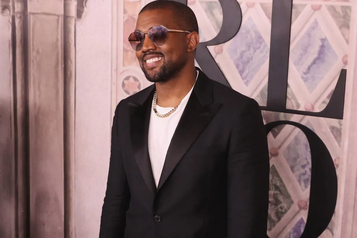Vẫn là Kanye West, nhưng nay anh chính thức trở thành tỷ phú
