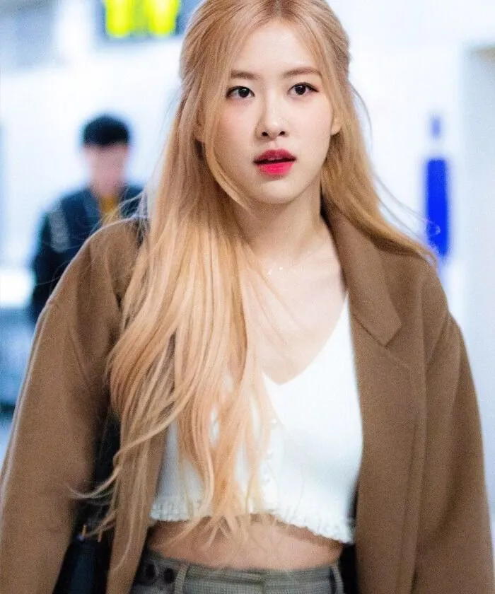 Thời trang sân bay của Rosé Blackpink