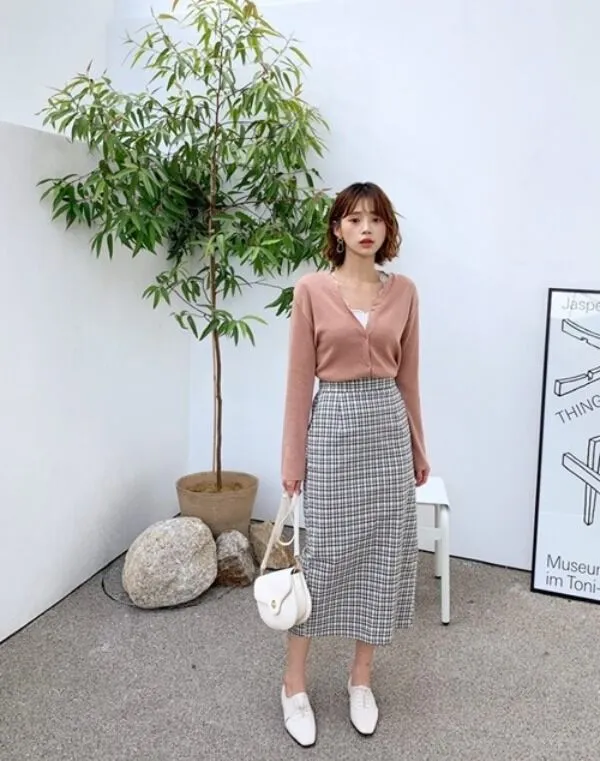 Noel 2021 giới trẻ mặc gì? Gợi ý 10+ outfit Giáng Sinh cực ấn tượng