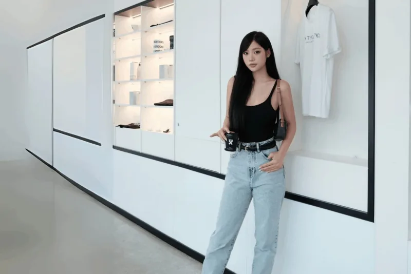 AAA JEANS